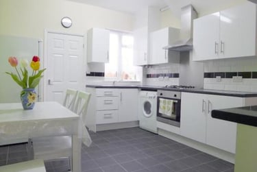 4 bed house, Lottie Road, Selly Park, Birmingham, B296JZ - Image 1